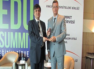 Doktoralı öğretim üyesi oranı yüzde 45