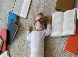 Yenidoğan bebeklere kütüphane üyeliği