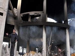 İsrail Gazze'ye saldırdı