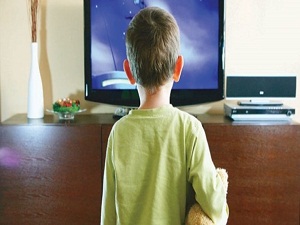 100 bin şiddet sahnesi görüyor