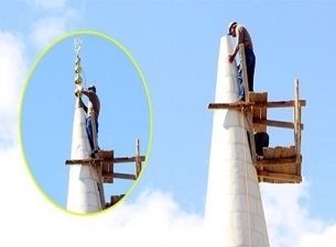 17 günde minare dikti