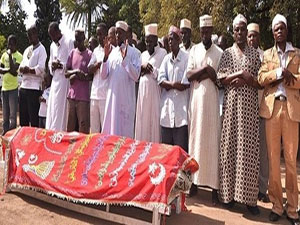 Obama'nın halası İslami usullere göre defnedildi