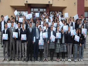 501 öğrenciye tablet dağıtıldı