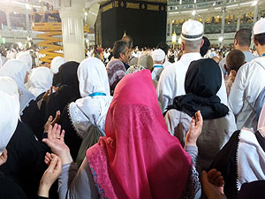 Soma’daki madenciler için Kabe'de dua ettiler