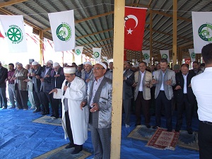 Boğazlıyanlı çiftçiler yağmur duasına çıktı