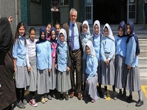 İmam Hatipli öğrenciler maaşlarını bağışladı