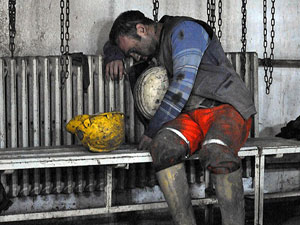 Maden işçisine yüzde 100 mesai