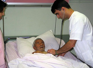 Kardeşi olmayan 55 yaş üstü hastalara ilik nakli yapılmayacak