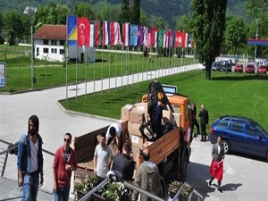 Bosna'da öğrenci-TİKA işbirliği