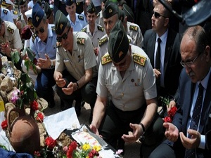 Komutanlar Soma'da Kur'an dinledi, dua etti