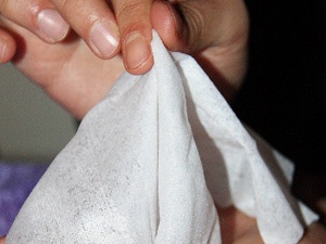 Sağlık Bakanlığı: Islak mendiller mikrop saçıyor