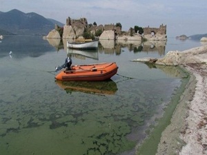 Bafa Gölü bozuluyor
