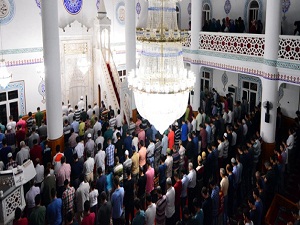 7'den 70'e herkes camilere akın etti