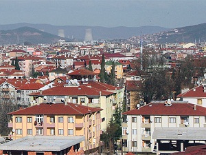 900 hasarlı bina hâlâ kullanılıyor