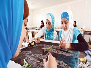 Suriye'deki mesleklerini çadırkentte büyüttüler!