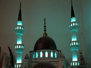 Mermerden Sultan Ahmet Camisi yaptı