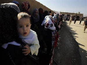 Suriye'ye yardımları bürokrasi de engelliyor