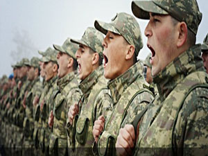 Askerlere demokratik değerler eğitimi veriliyor