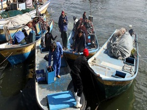 İsrail, 3 Filistinli balıkçıyı gözaltına aldı