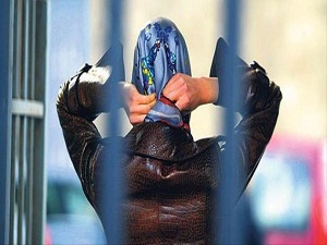 Pamukkale Üniversitesi'nde başörtüsü yasağı hortladı