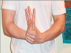 Eliniz uyuşuyorsa bileğinize dikkat