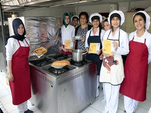 Ekmek israfının önüne geçmek için kitap hazırladılar