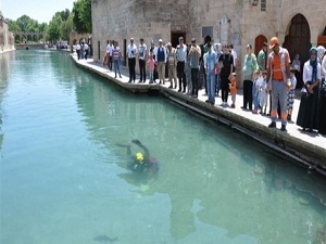Balıklıgöl dalgıçlar tarafından temizlendi
