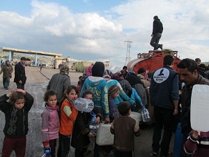 Dünyanın yardımını Suriyelilere ulaştırıyor