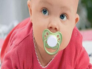 Uzun süre emzik kullananlar dikkat!