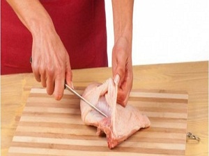 Uzmanlar uyardı: Tavuğu yıkamadan pişirin