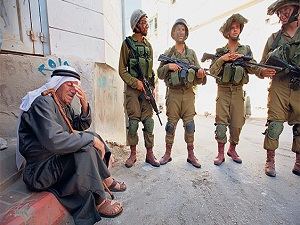 Takasla bırakılan Filistinlileri tutukladılar