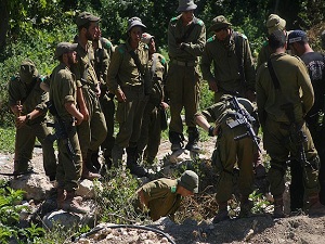 Batı Şeria'da 38 Filistinli gözaltına alındı