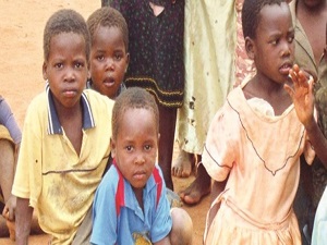 Yetimlerin yüzü güldü