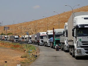 Irak'taki mültecilere 20 tır yardım malzemesi