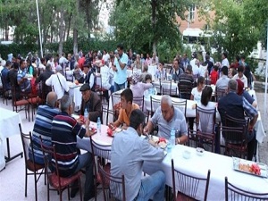 İftar çadırları yüz güldürüyor
