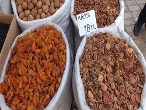 Kayısıyı havalar vurdu