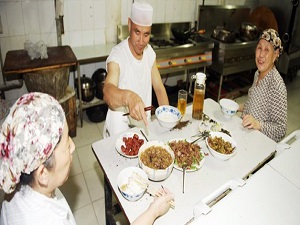 Çin'de Müslümanlar ilk oruçlarının bugün açtı