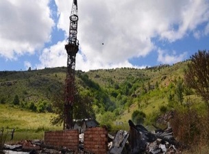 Yıldırım 500 yıllık camiyi kül etti