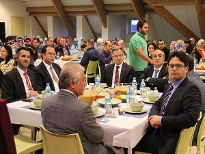 Rotterdam İslam Üniversitesinden iftar