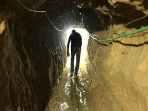 Mısır 8 tüneli daha yıktı