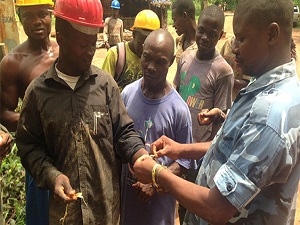 11 ülke, Ebola virüsü için ‘acil’ koduyla toplanıyor