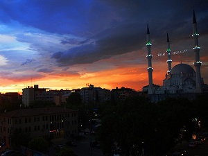 İftarda iki kez ezan okunuyor