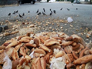 İzmir Ticaret Borsası'ndan ekmek israfına karşı seferberlik