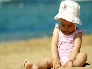 Çocukları güneşin zararlı etkilerinden koruyun