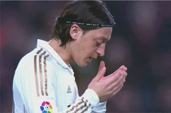 Mesut Özil'den Gazze'ye anlamlı bağış