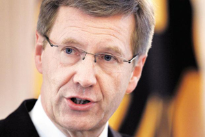 Eski cumhurbaşkanını İslam nedeniyle hedefe aldılar