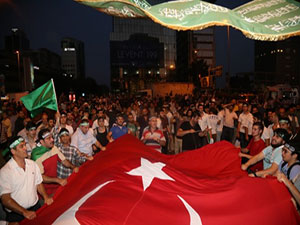 Türkiye dün gece Gazze için ayaktaydı