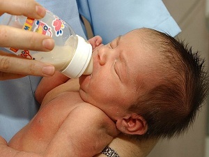 Bebeklikte yanlış beslenme dişleri çürütüyor