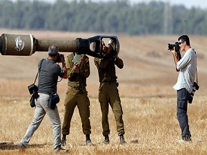 İsrail, gazetecilere ‘ölüm feragat’ formu imzalatıyor