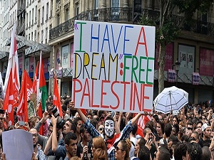 Fransa'daki protesto yasağı işe yaramadı